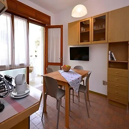 Enjoy Our Bright Hotel Lignano Sabbiadoro