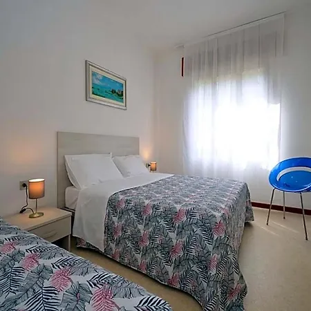 Enjoy Our Bright Hotel 3*